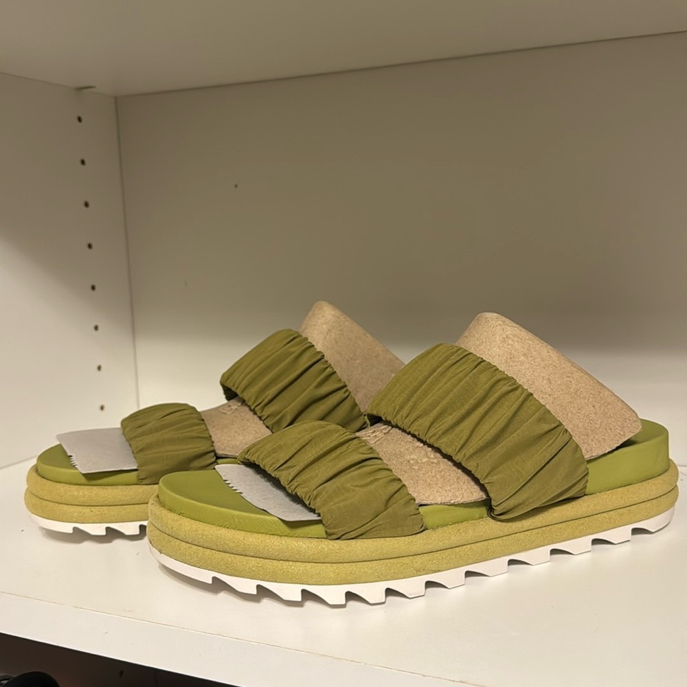 Sorel Roaming Two Strap Sandal. $40 OBO